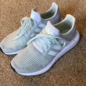 Swift Adidas Sneaker!